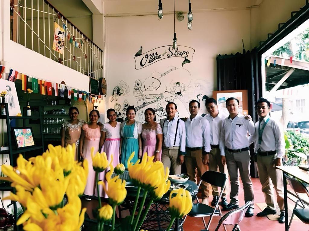 Oldie And Sleepy Hostel Udon Thani Zewnętrze zdjęcie