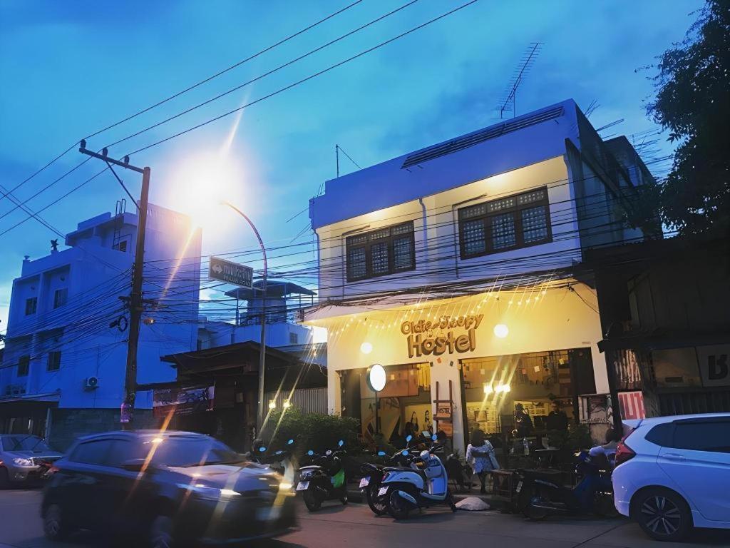 Oldie And Sleepy Hostel Udon Thani Zewnętrze zdjęcie
